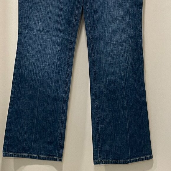ANN TAYLOR LOFT Boot Leg Jeans. Blue Dark Wash, 6P - Picture 2 of 5